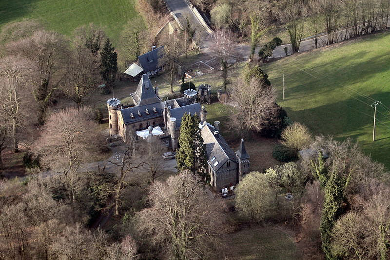 Photo: www.parafly.be